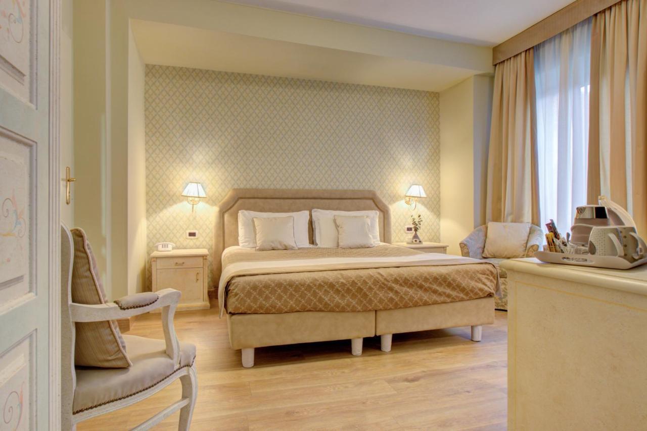 La Hotel Volterra