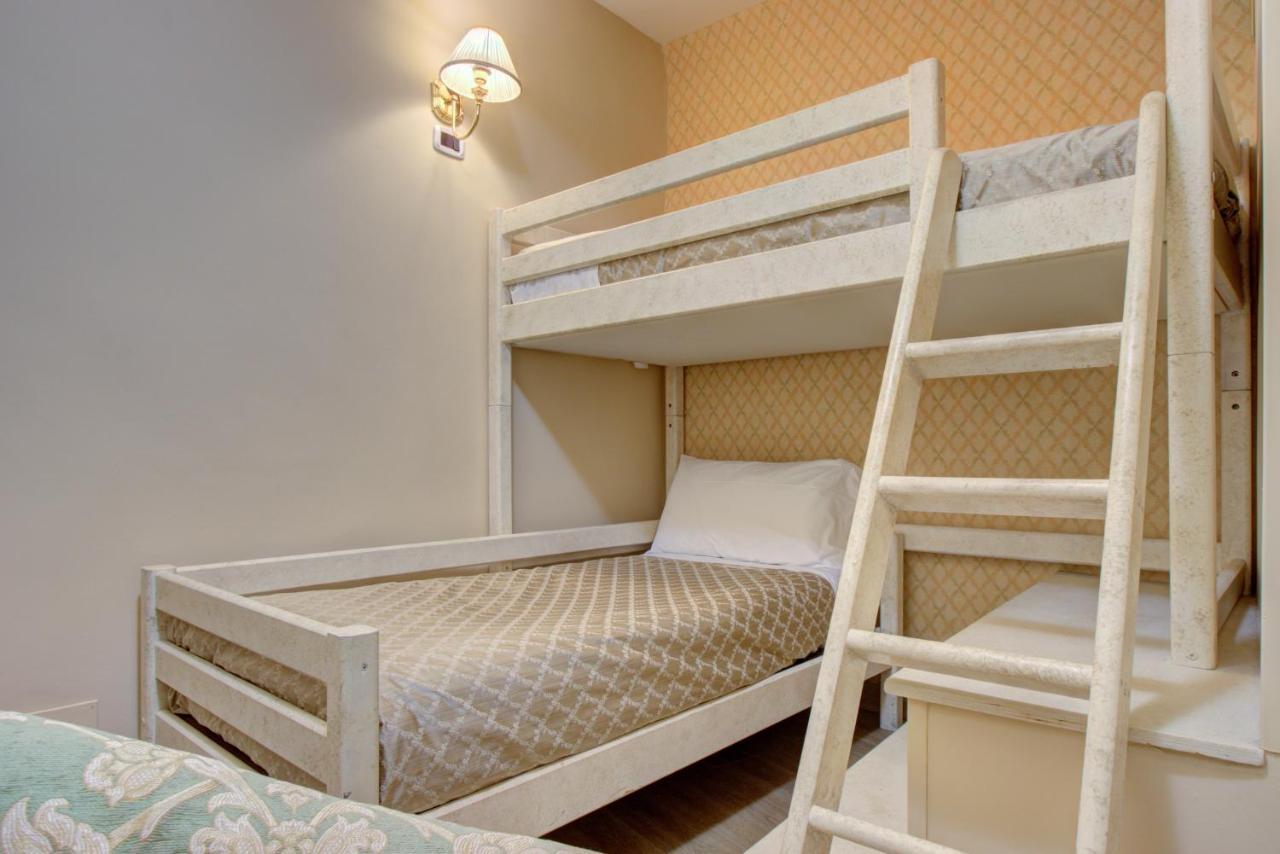 La Hotel