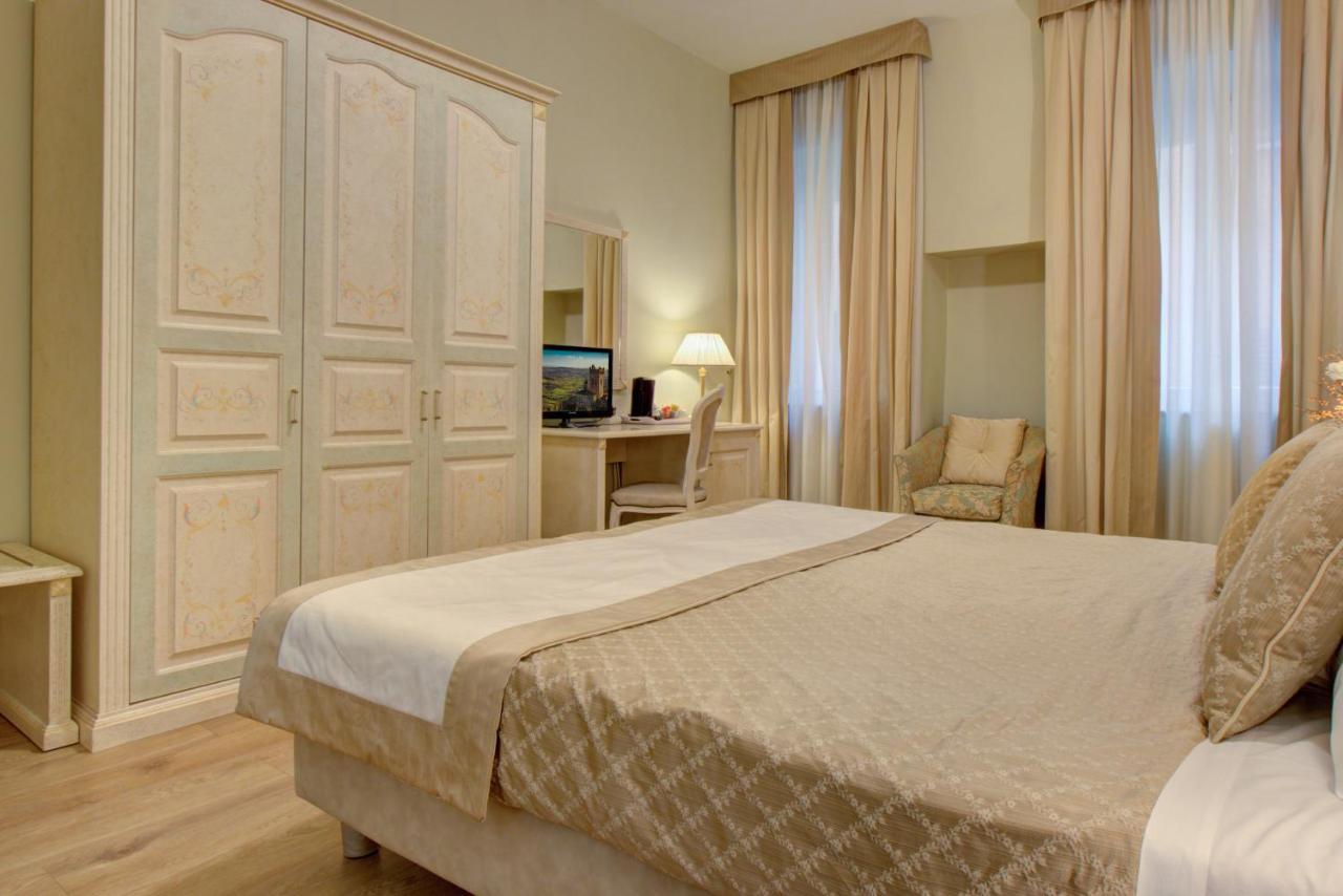 Hotel La 4*