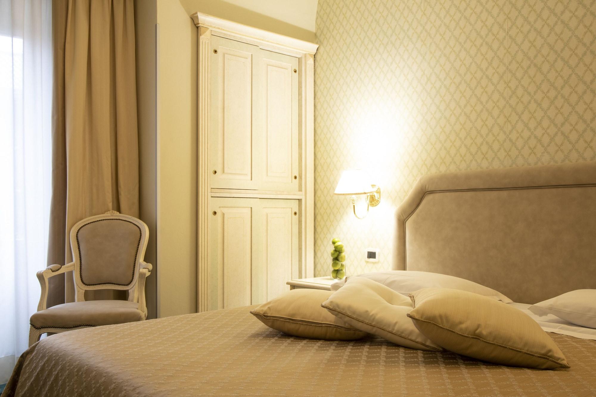 Hotel La 4*